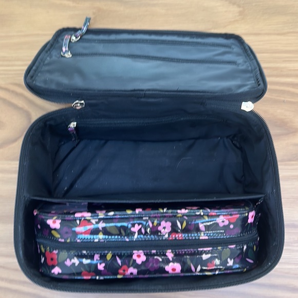 Kate Spade Make up bag - Picture 5 of 9
